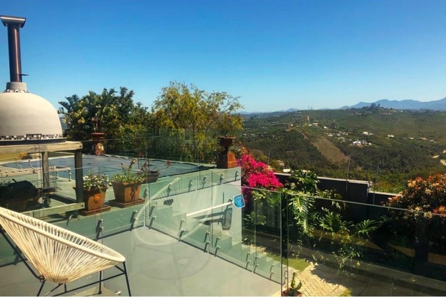 4 Bedroom Property for Sale in Heuwelkruin Western Cape